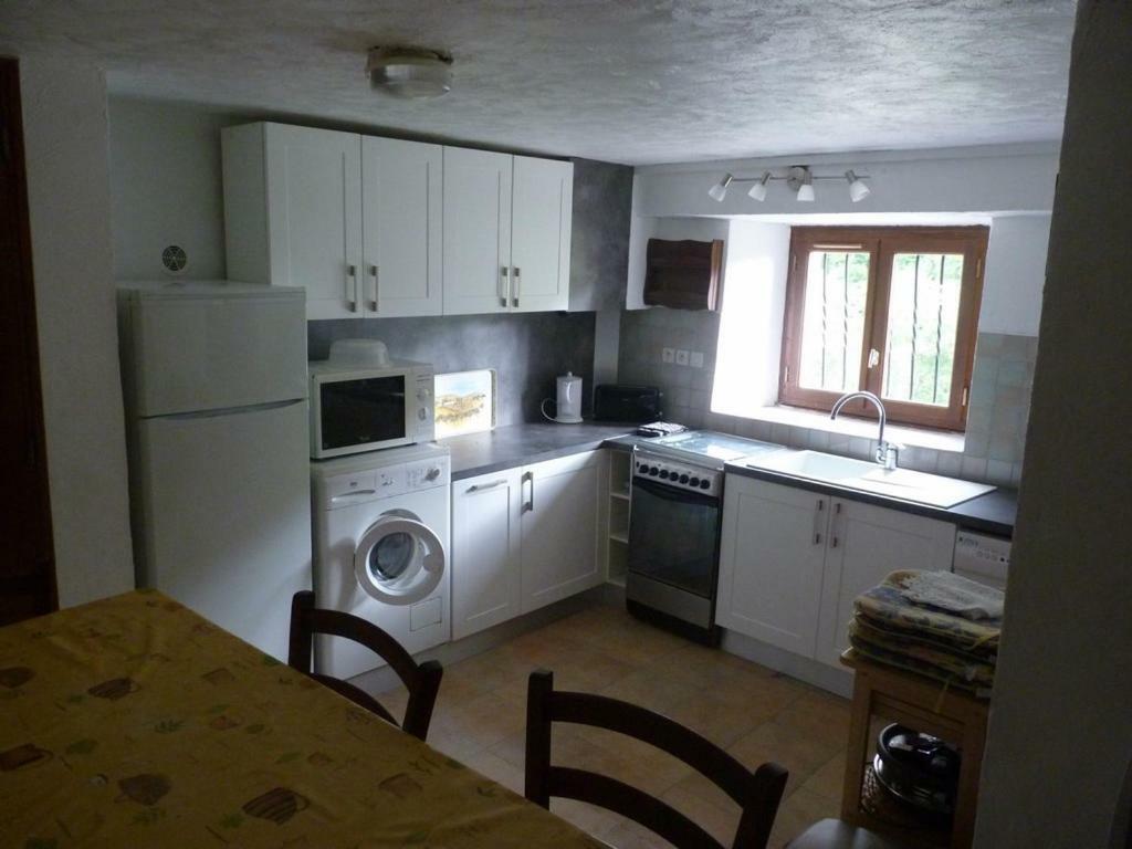 Gite Familial Fouga Bareilles Экстерьер фото